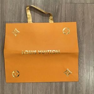 Louis Vuitton paper shopping bag